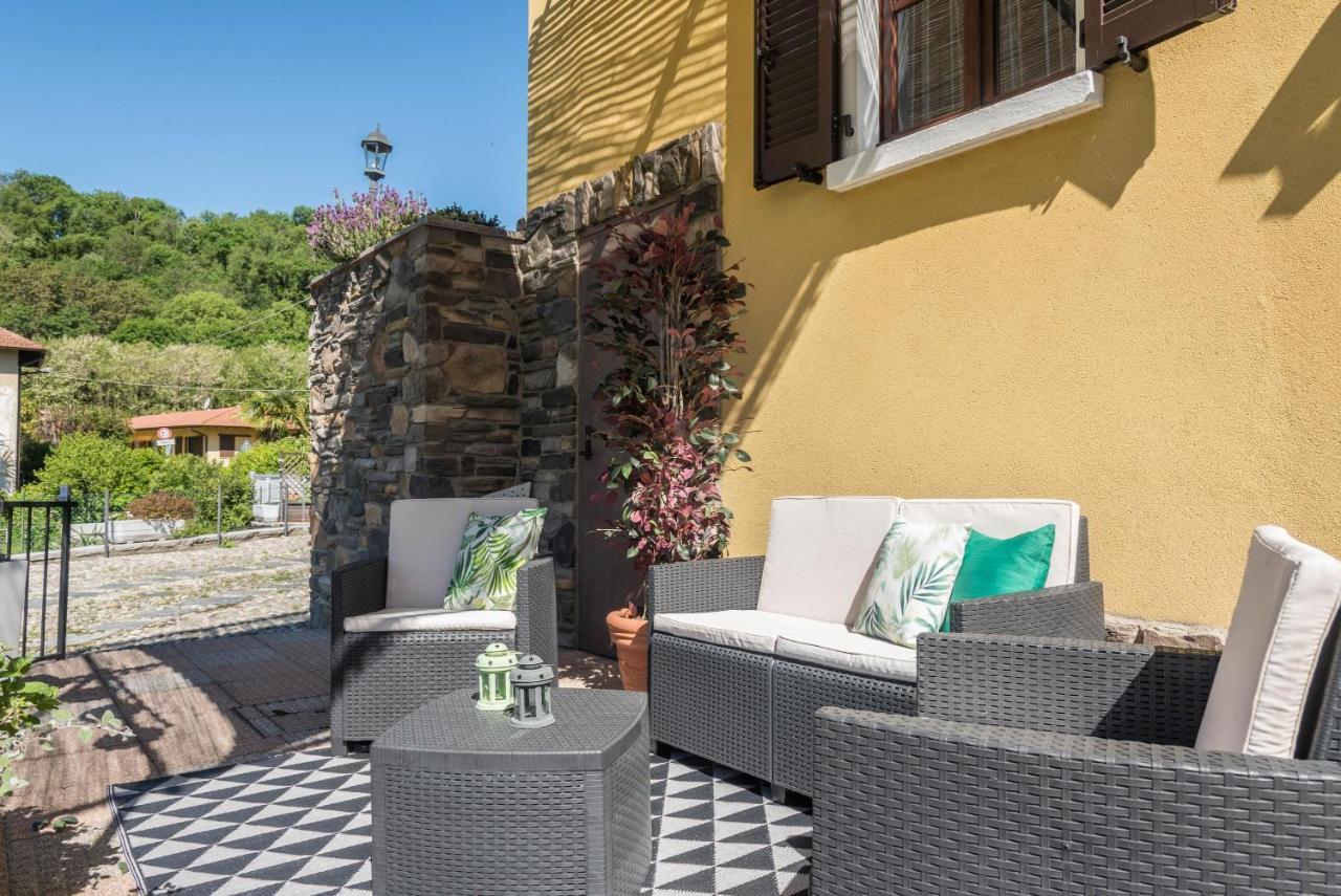 Tinas Yellow Home Leggiuno Buitenkant foto