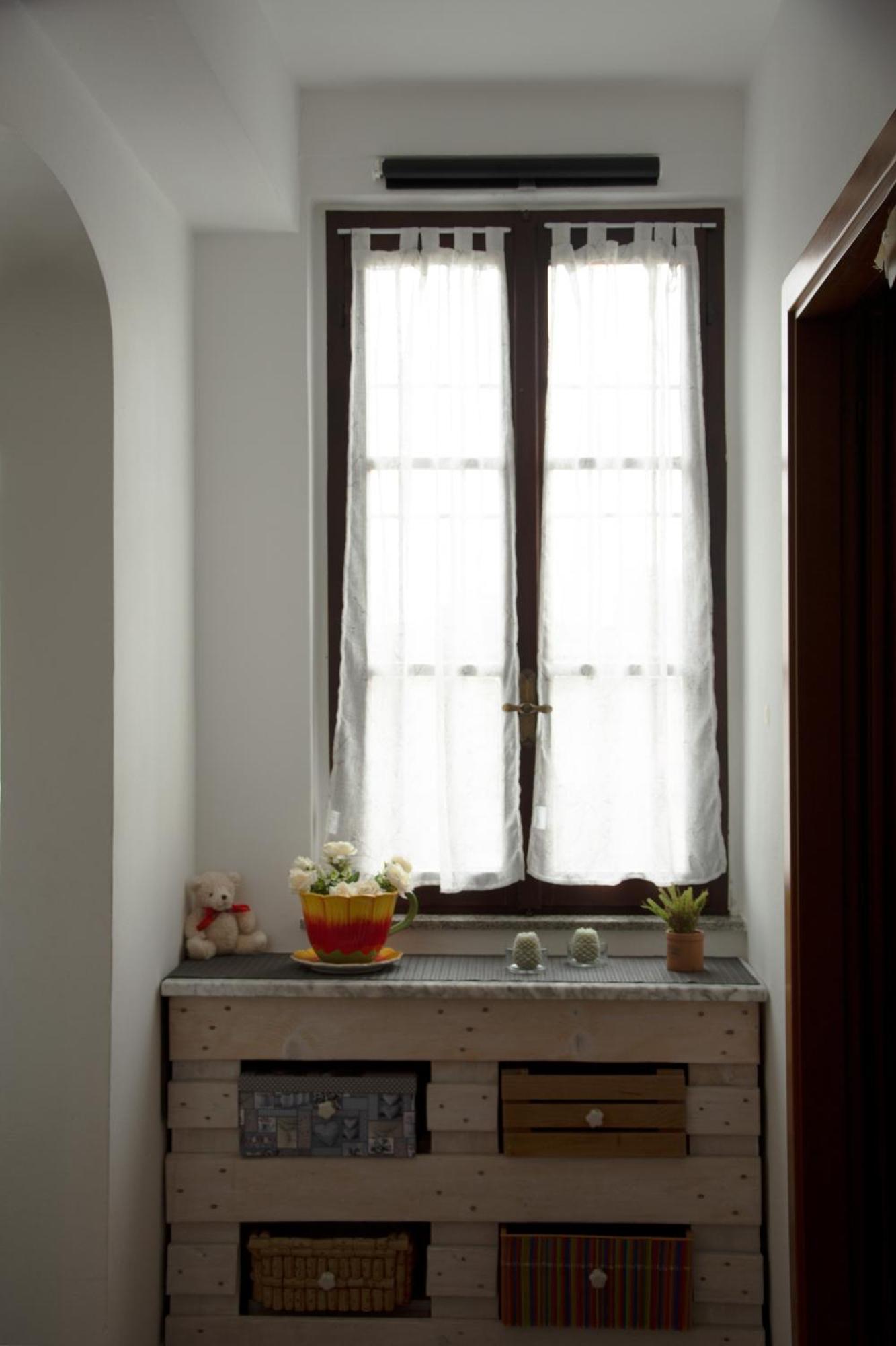 Tinas Yellow Home Leggiuno Buitenkant foto